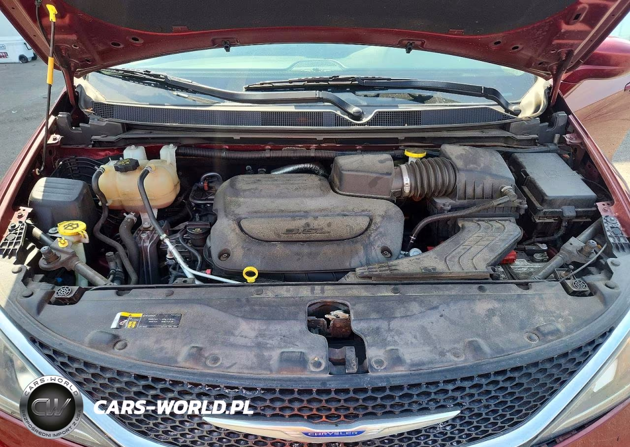 2020 Chrysler Pacifica Touring L VIN:2C4RC1BG0LR285680 - 12