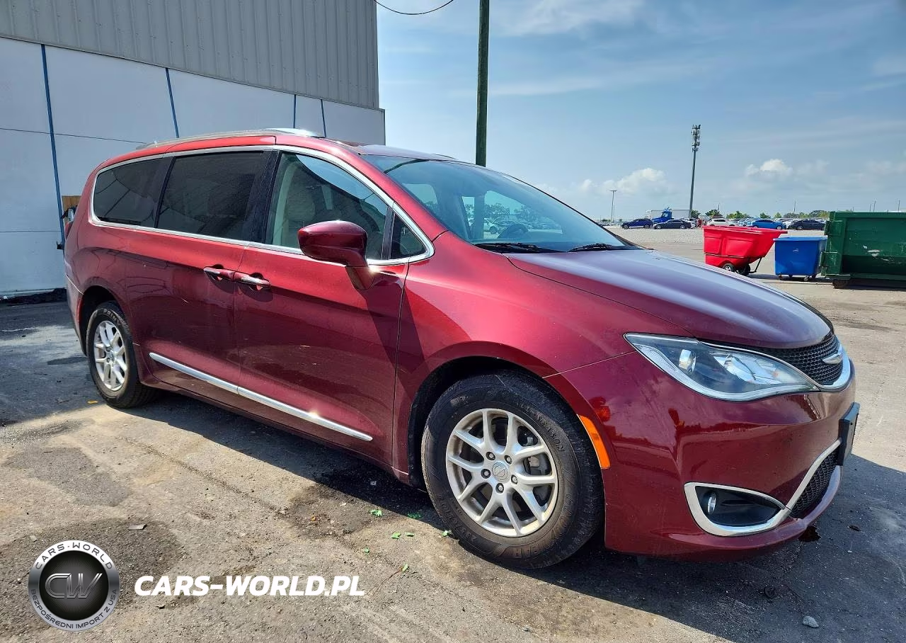 2020 Chrysler Pacifica Touring L VIN:2C4RC1BG0LR285680 - 4