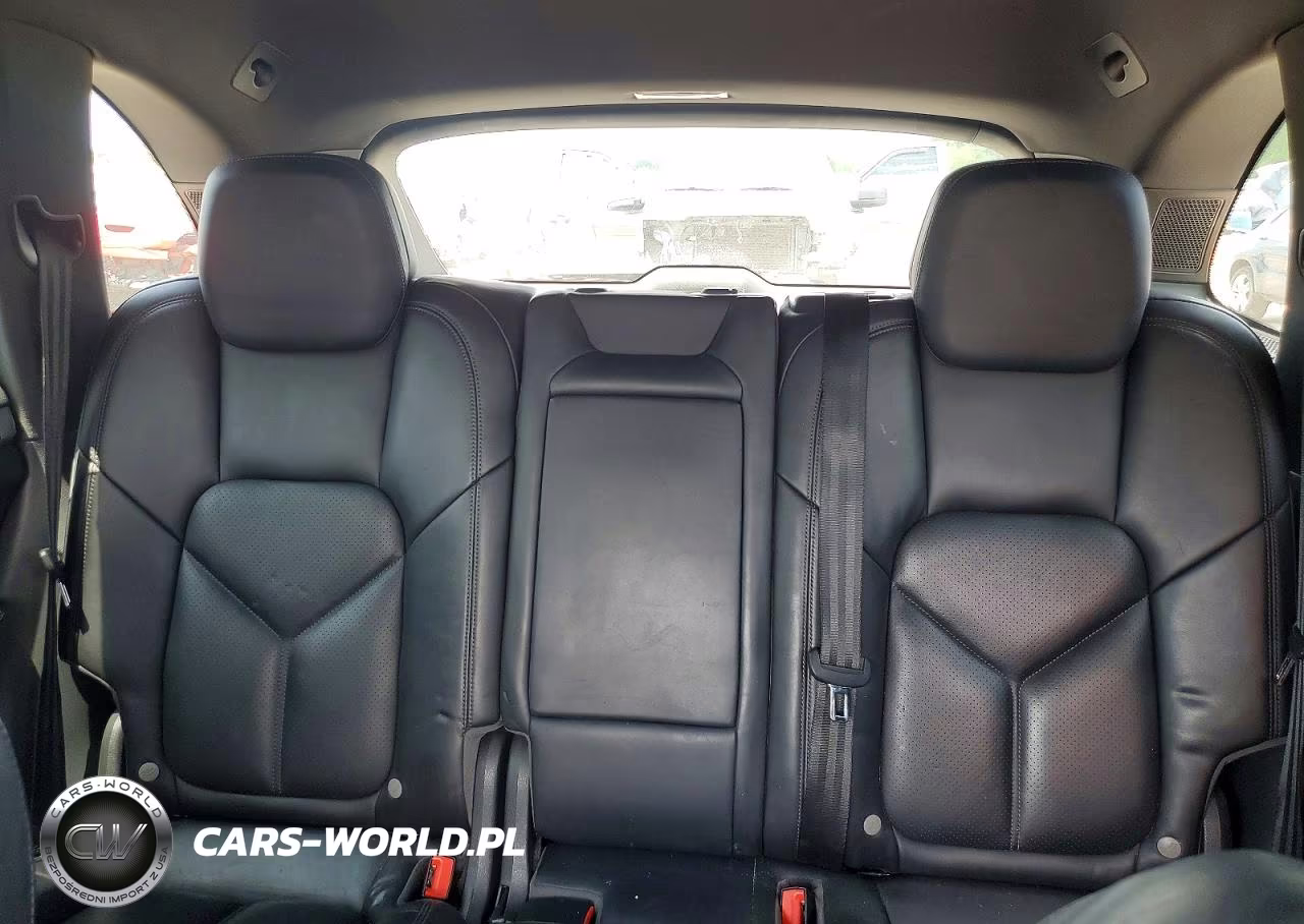 2016 Porsche Cayenne VIN:WP1AA2A22GKA37609 - 10