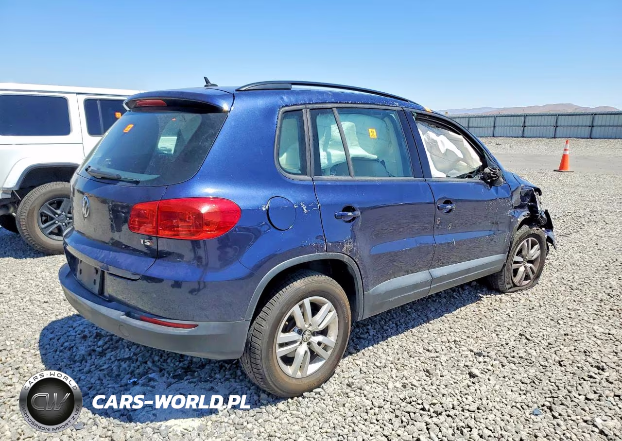 2016 Volkswagen Tiguan S VIN:WVGAV7AX2GW562169 - 3