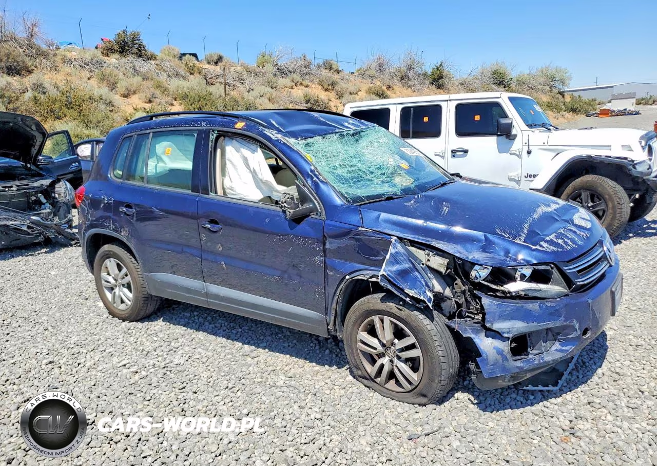 2016 Volkswagen Tiguan S VIN:WVGAV7AX2GW562169 - 4