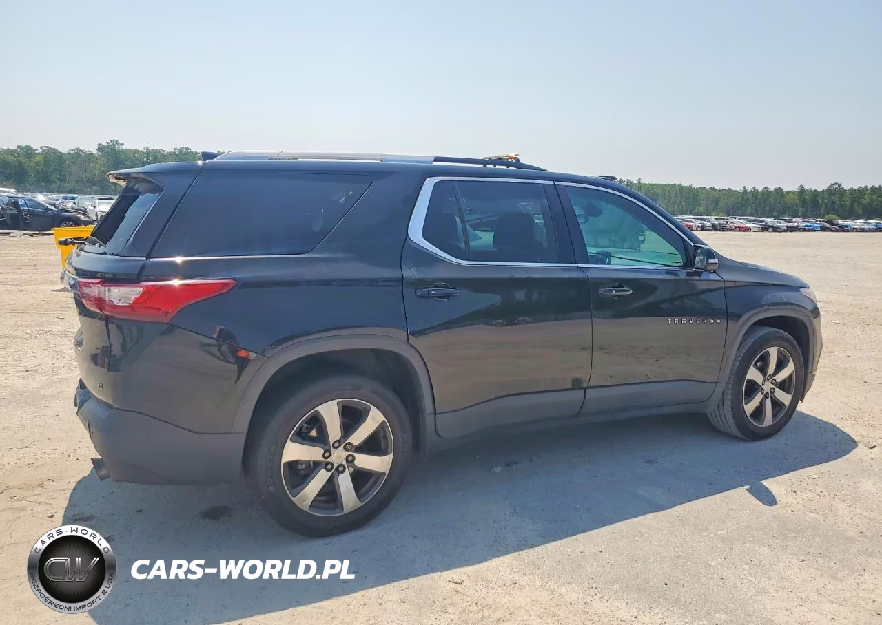 2018 Chevrolet Traverse Lt VIN:1GNERHKW0JJ242611 - 3