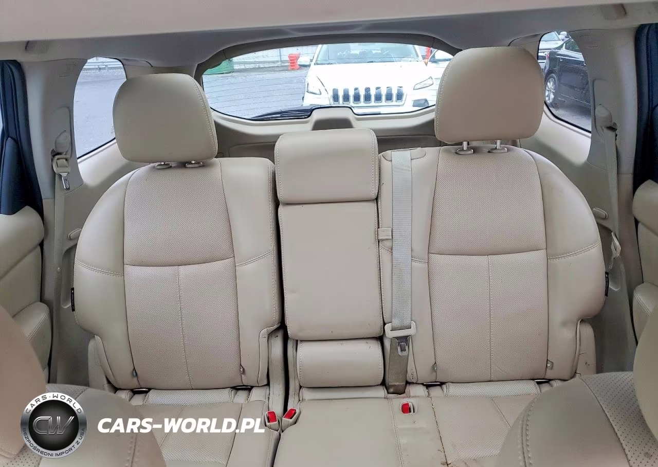2018 Nissan Pathfinder Platinum VIN:5N1DR2MN0JC620741 - 10