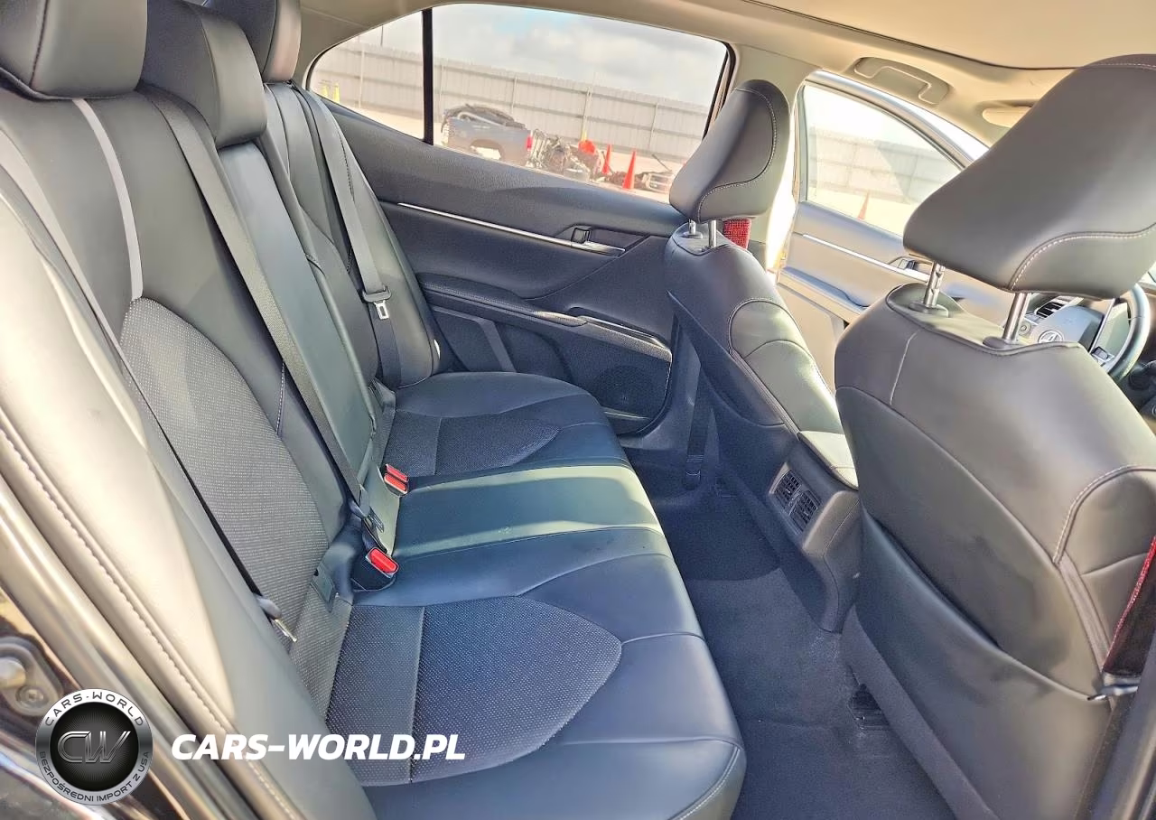 2020 Toyota Camry Xse VIN:4T1K61AK2LU330311 - 10