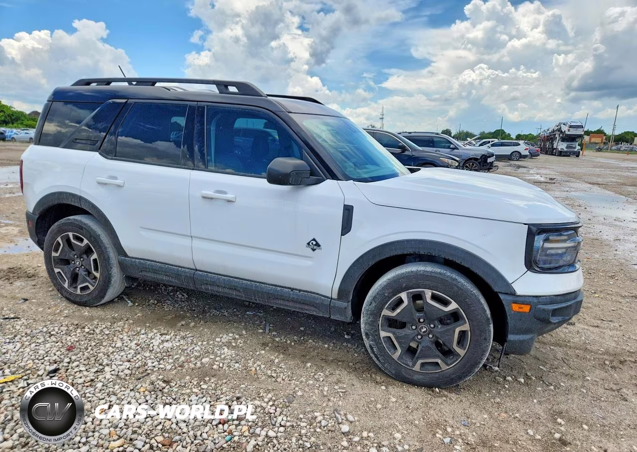 2022 Ford Bronco Sport Outer Banks VIN:3FMCR9C62NRD30216 - 4