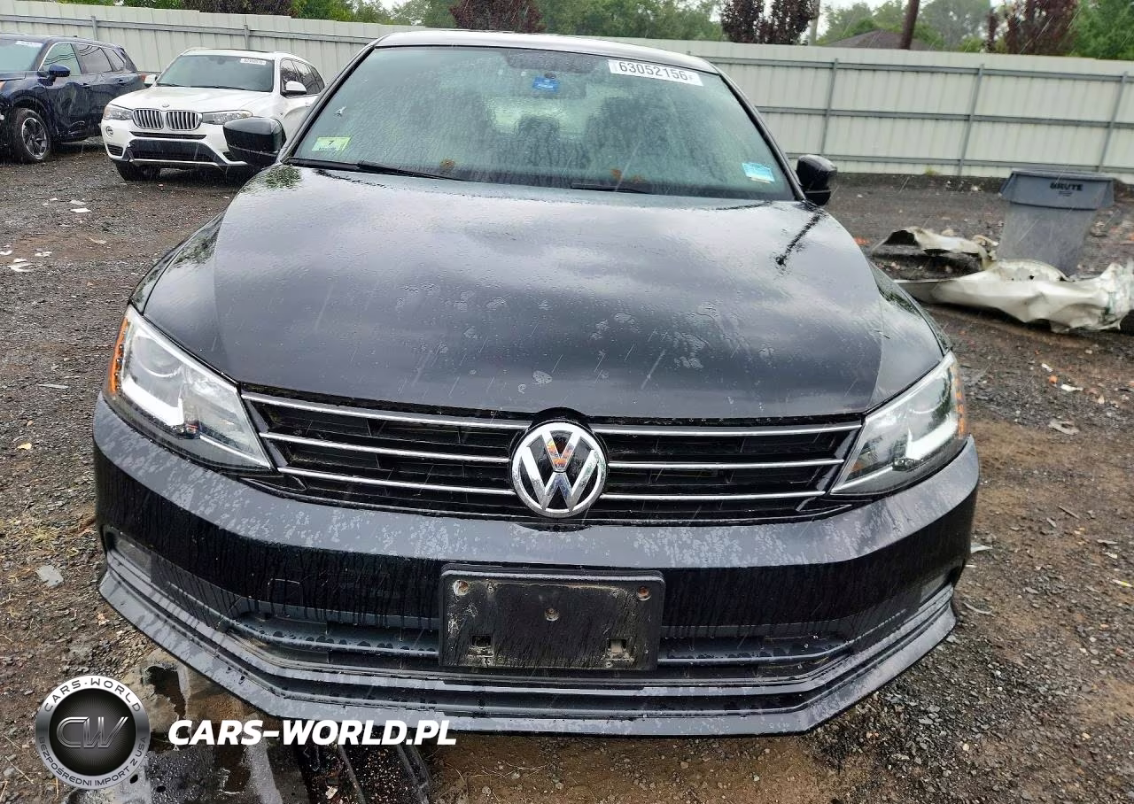2016 Volkswagen Jetta Sport VIN:3VWB17AJ9GM387075 - 5