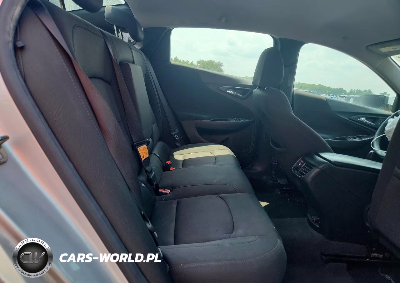 2018 Chevrolet Malibu Lt VIN:1G1ZD5ST9JF133590 - 10