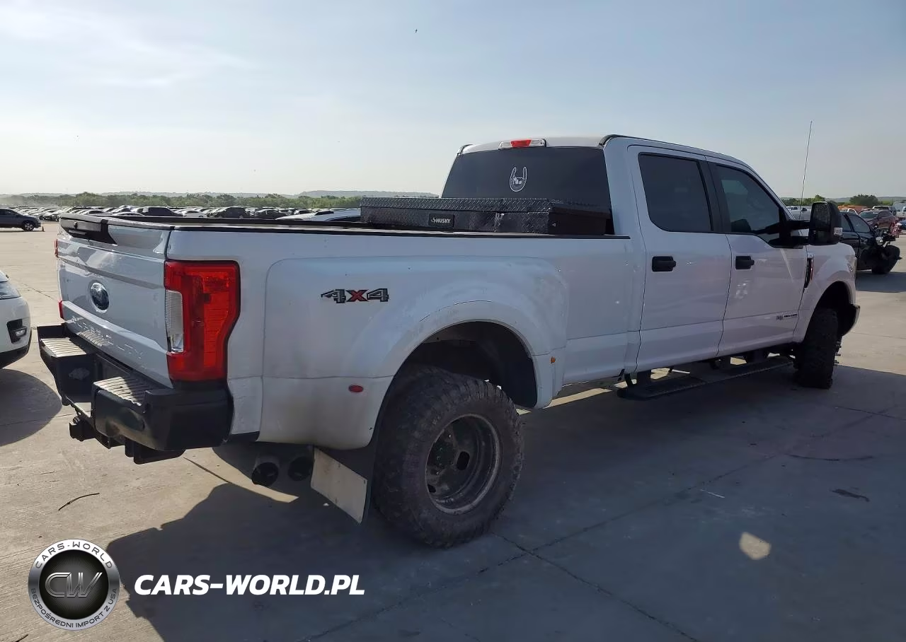 2019 Ford F350 Super Duty VIN:1FT8W3DT7KEC69013 - 3
