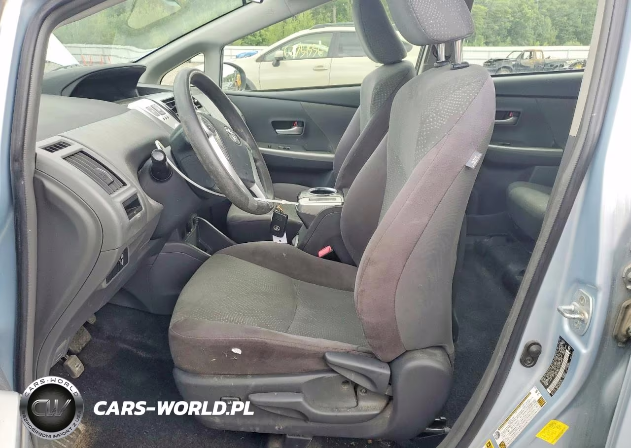 2013 Toyota Prius V Two VIN:JTDZN3EU1D3193849 - 7