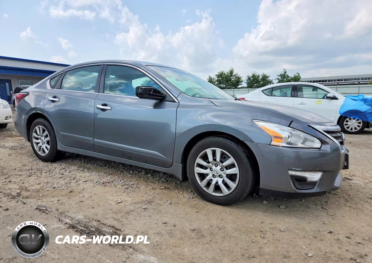 2014 Nissan Altima 2.5 S VIN:1N4AL3AP8EN382500 - 4