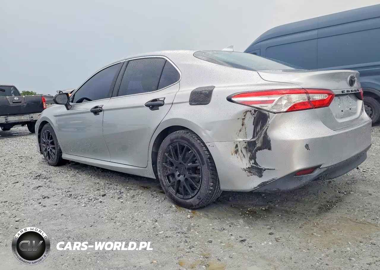2019 Toyota Camry Le VIN:4T1B11HK0KU716602 - 2