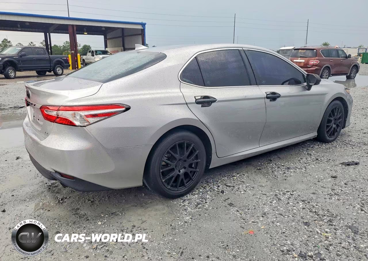 2019 Toyota Camry Le VIN:4T1B11HK0KU716602 - 3