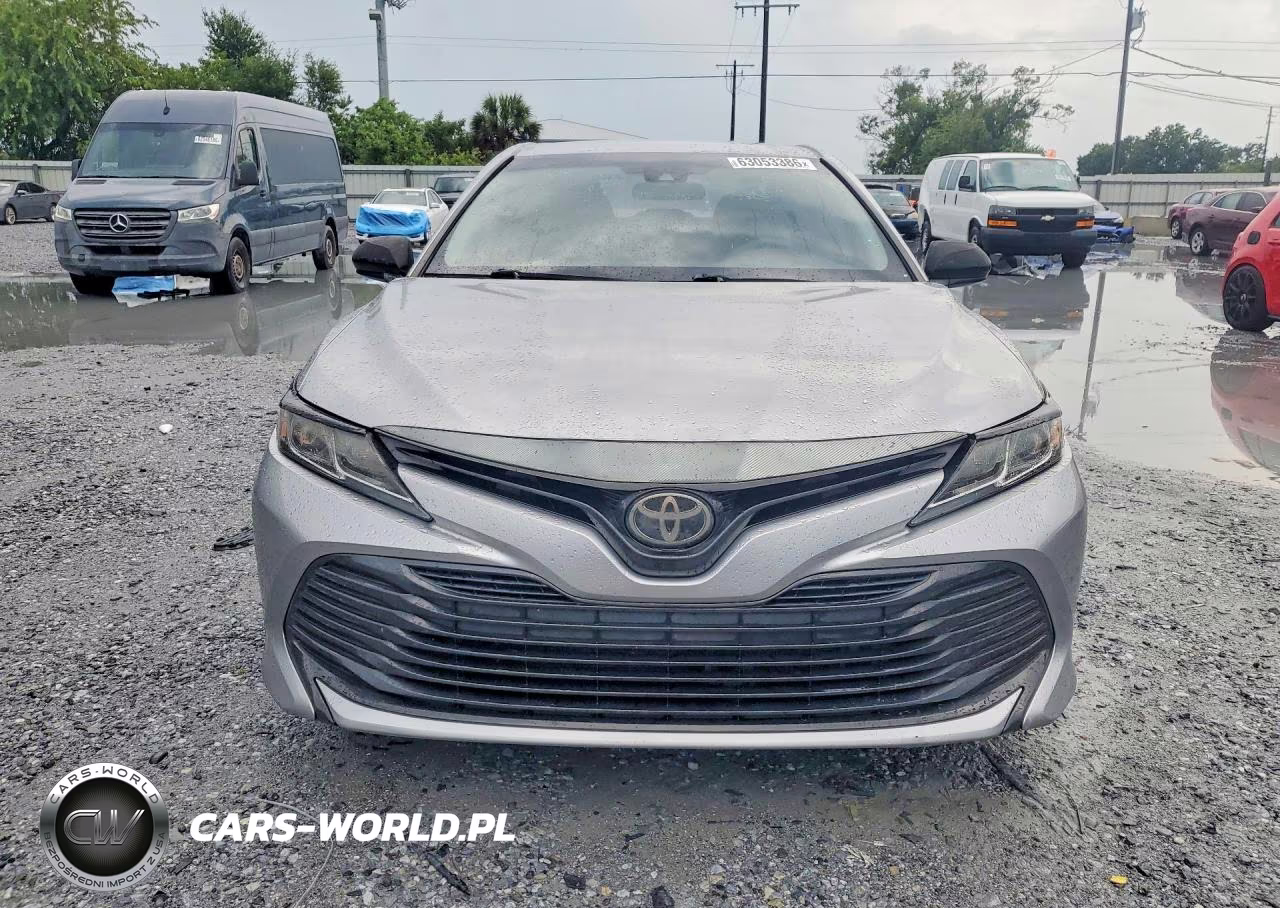 2019 Toyota Camry Le VIN:4T1B11HK0KU716602 - 5