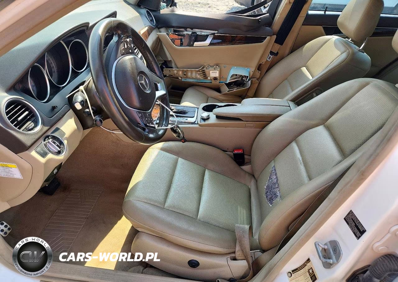 2014 Mercedes-Benz C 250 VIN:WDDGF4HB2ER302747 - 7