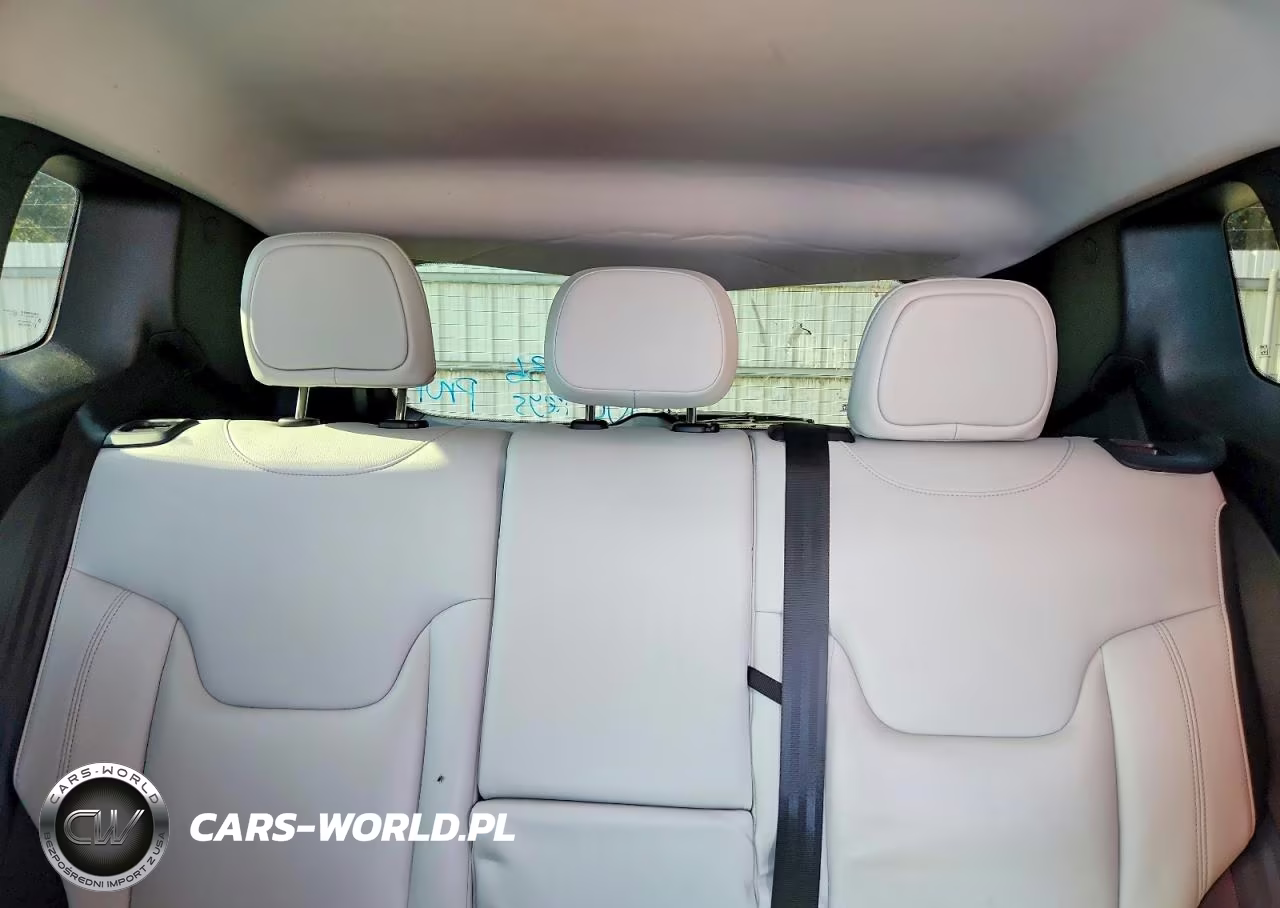 2022 Jeep Renegade Limited VIN:ZACNJDD10NPP00936 - 10