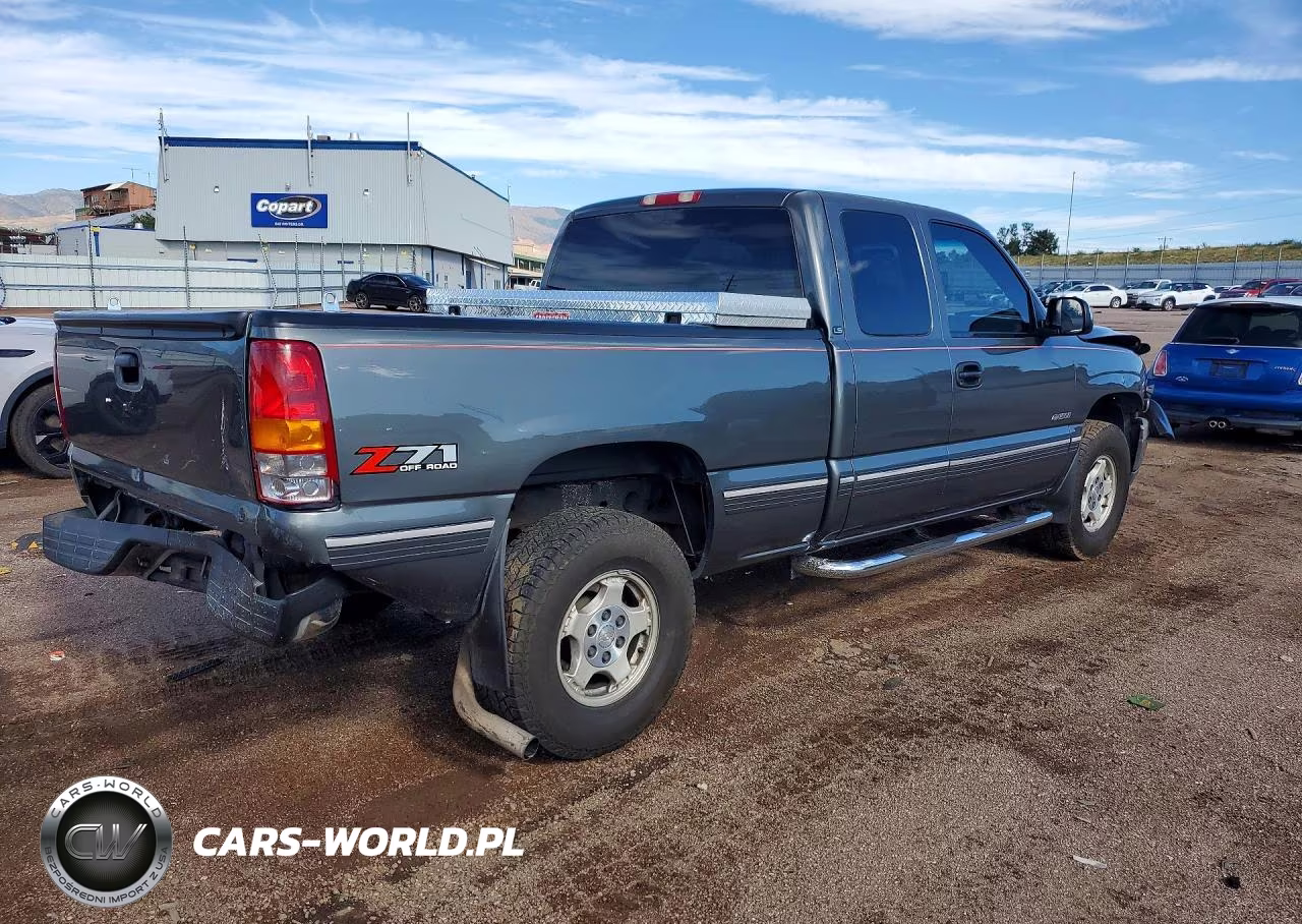 2002 Chevrolet Silverado K1500 VIN:2GCEK19T121111540 - 3
