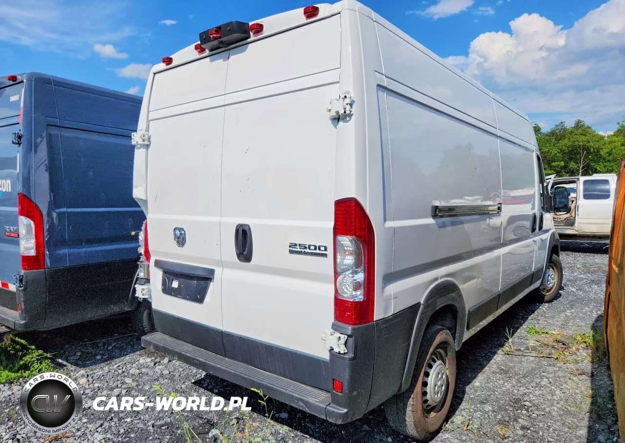 2025 Ram Promaster 2500 Delivery Van VIN:3C6LRVDG2SE518782 - 3