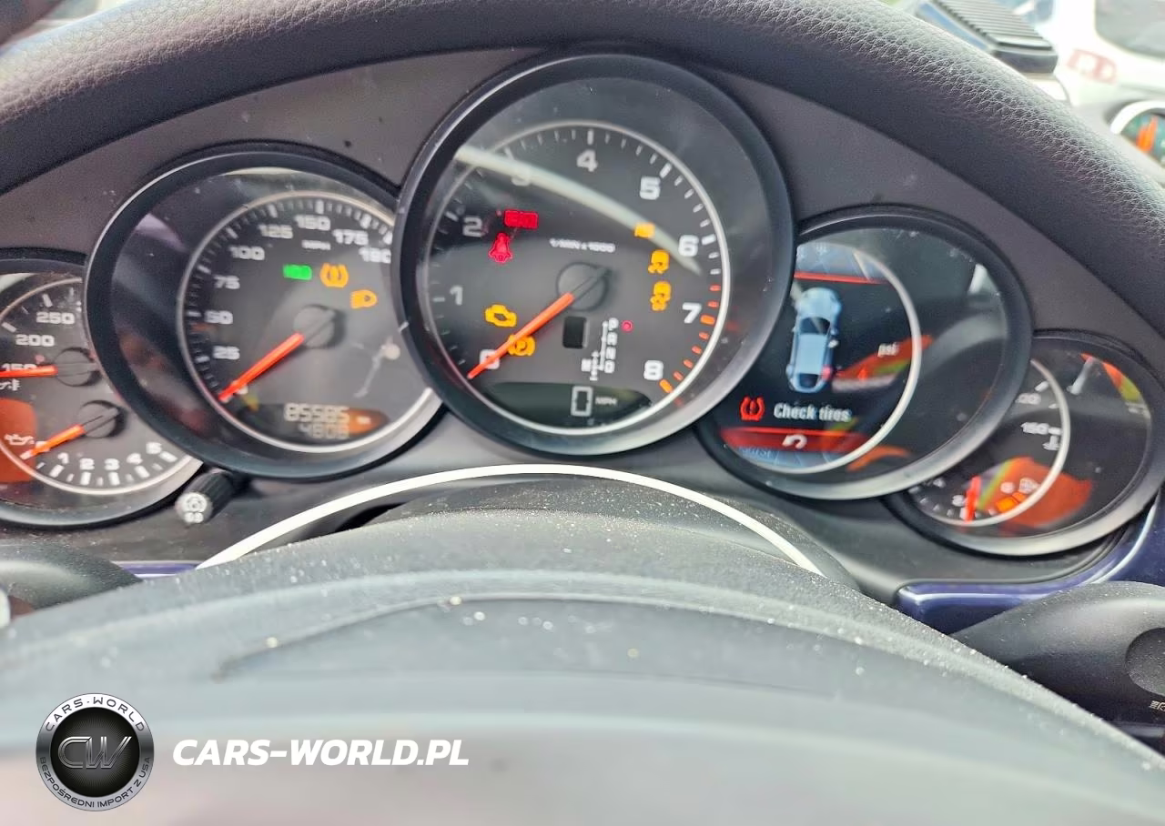 2015 Porsche Panamera 2 VIN:WP0AA2A7XFL003312 - 9