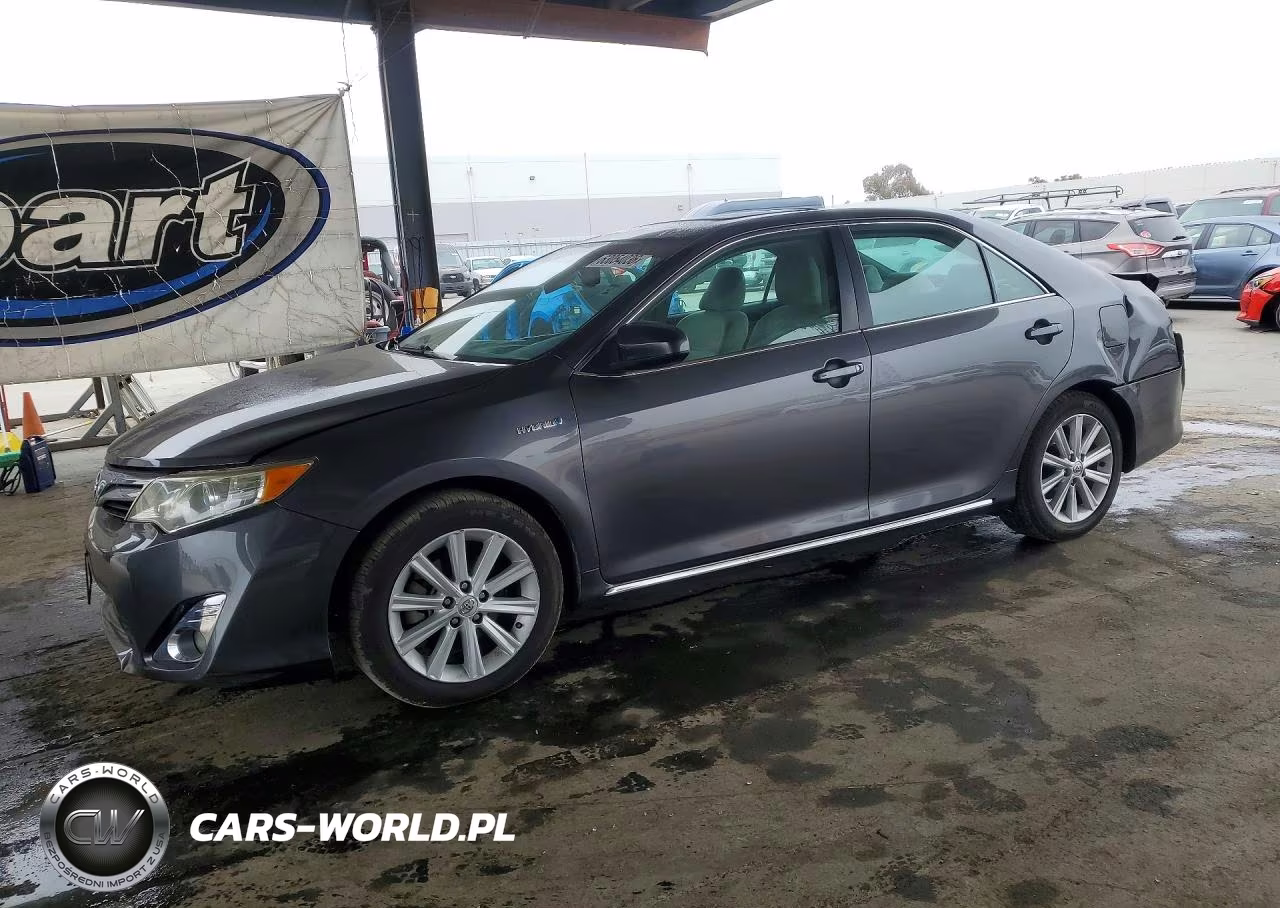 2014 Toyota Camry Hybrid Xle – zdjęcie 1 z 12