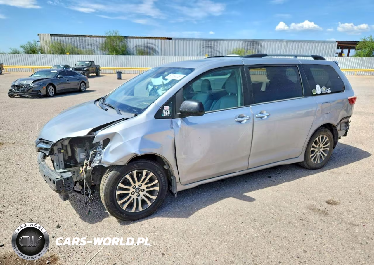 2018 Toyota Sienna Xle 8-Passenger