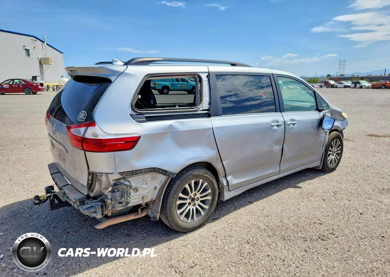 2018 Toyota Sienna Xle 8-Passenger VIN:5TDYZ3DCXJS916438 - 3