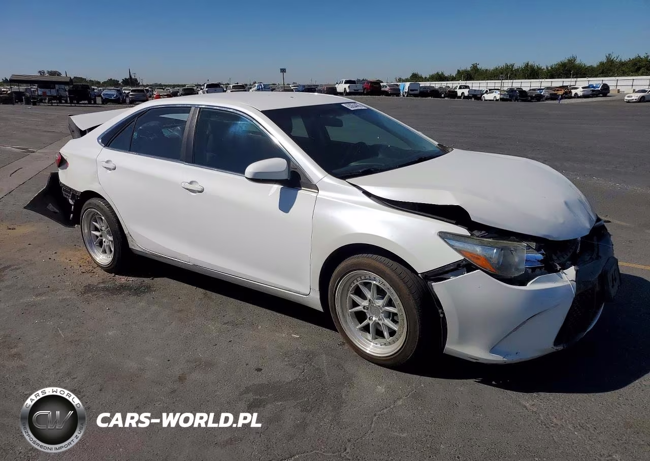 2017 Toyota Camry Se VIN:4T1BF1FK9HU388853 - 4