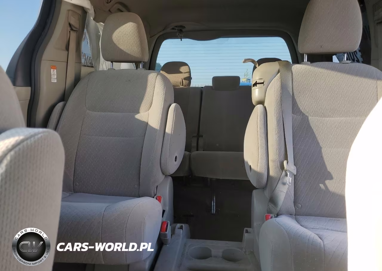 2017 Toyota Sienna Le VIN:5TDKZ3DCXHS883585 - 10