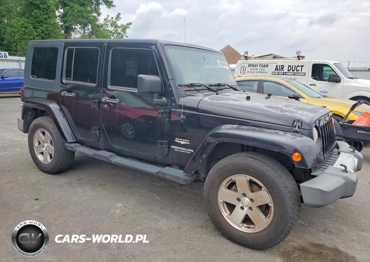 2009 Jeep Wrangler Unlimited Sahara VIN:1J4GA59149L775542 - 4