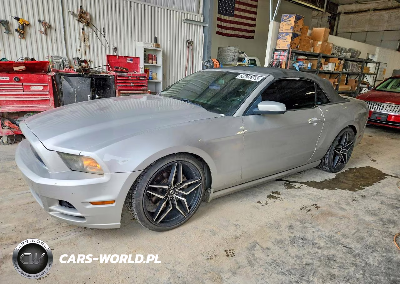 2013 Ford Mustang – zdjęcie 1 z 12