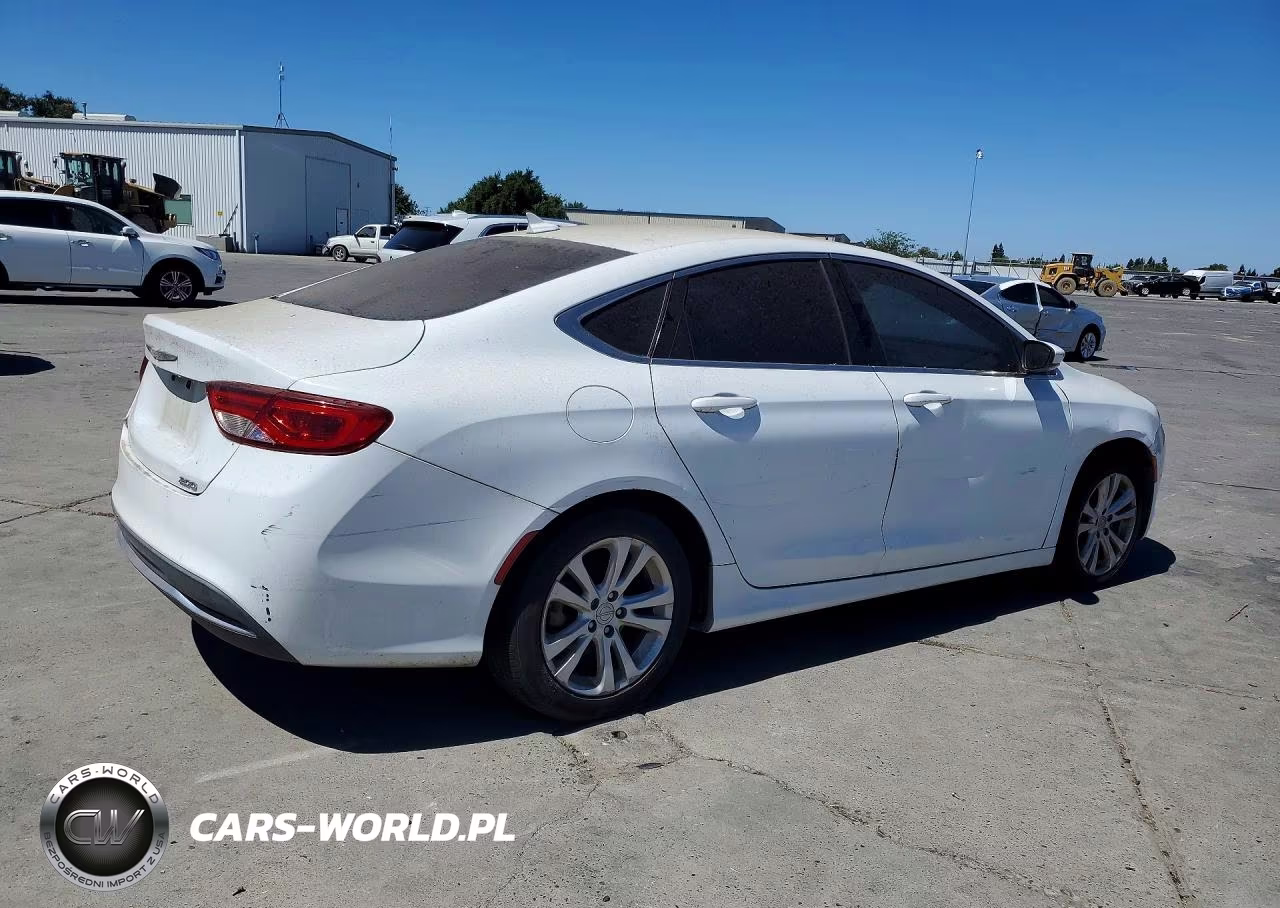 2015 Chrysler 200 Limited VIN:1C3CCCAB5FN672531 - 3