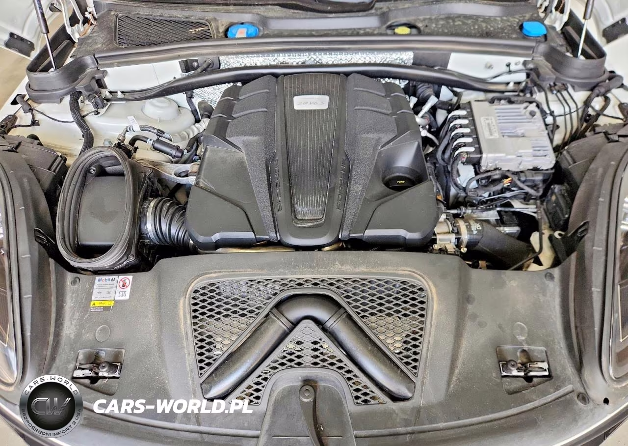 2023 Porsche Macan S VIN:WP1AG2A54PLB39755 - 12