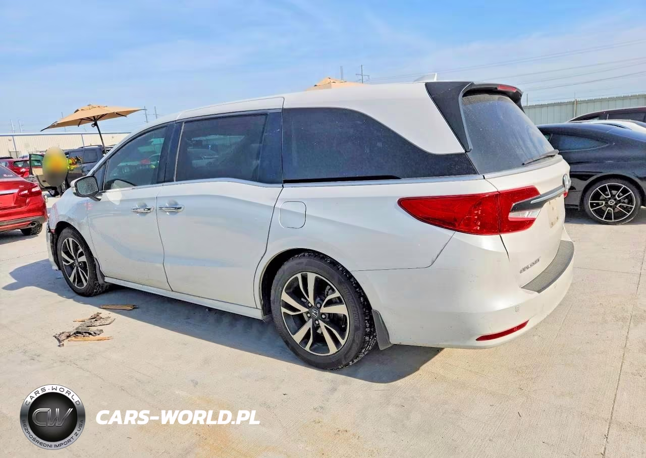 2021 Honda Odyssey Touring VIN:5FNRL6H85MB017878 - 2