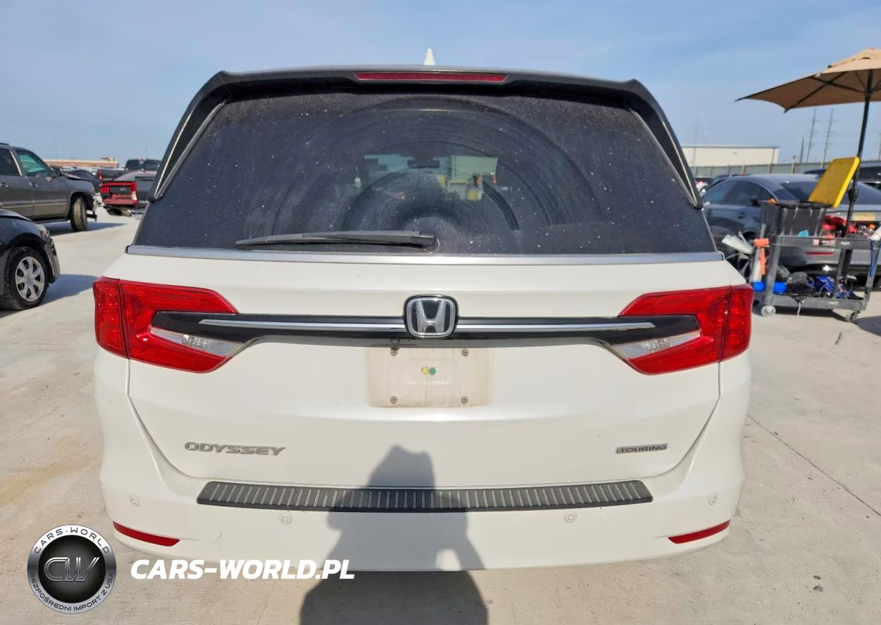 2021 Honda Odyssey Touring VIN:5FNRL6H85MB017878 - 6