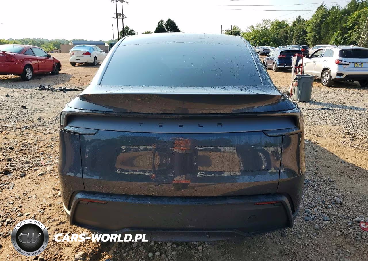 2026 Tesla Model Y VIN:7SAYGDEE6TA694855 - 6