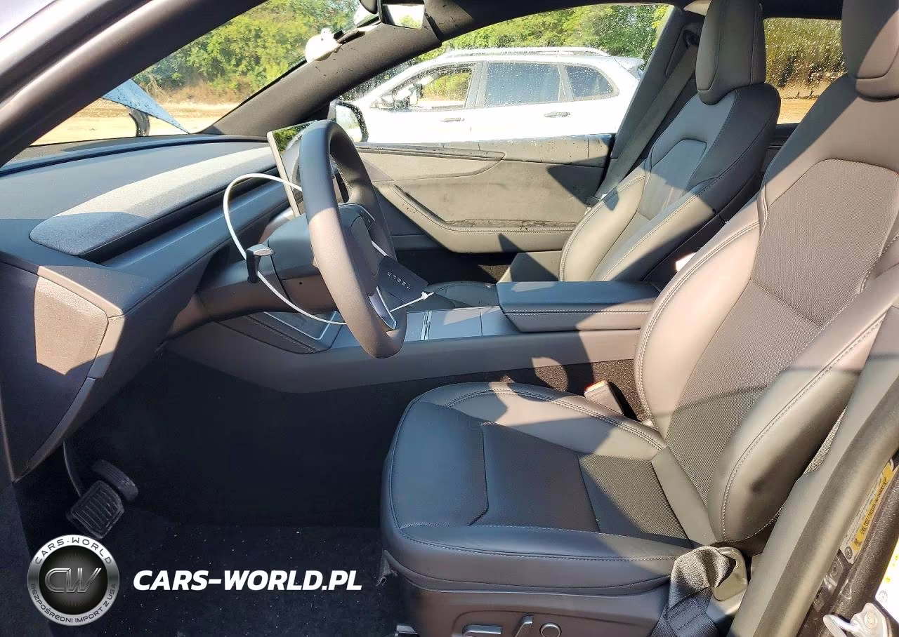 2026 Tesla Model Y VIN:7SAYGDEE6TA694855 - 7