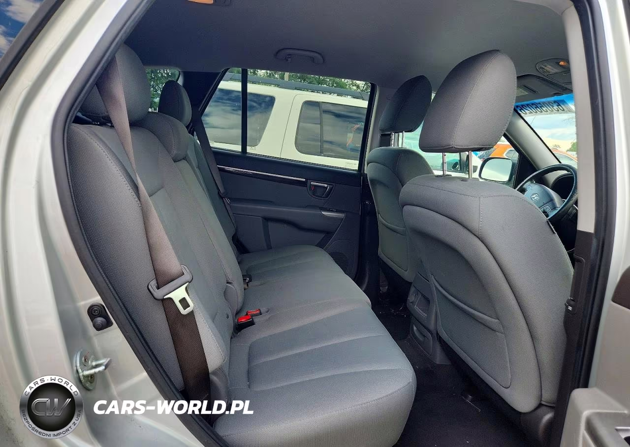 2012 Hyundai Santa Fe VIN:5XYZGDABXCG156748 - 11