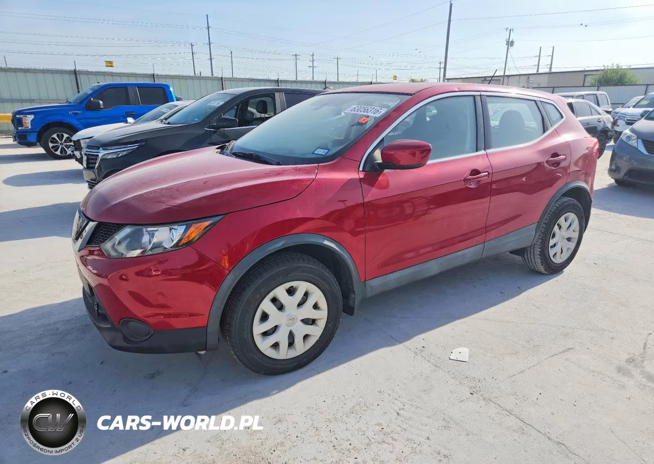 2018 Nissan Rogue Sport S – zdjęcie 1 z 13