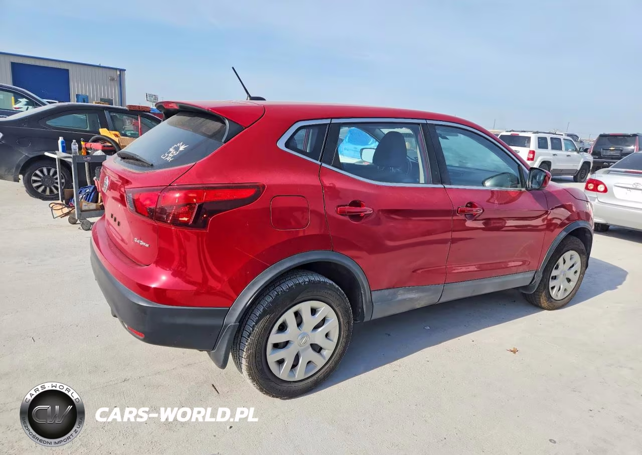 2018 Nissan Rogue Sport S VIN:JN1BJ1CP8JW183556 - 3