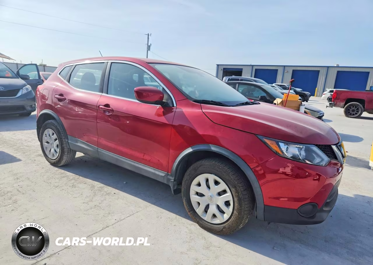 2018 Nissan Rogue Sport S VIN:JN1BJ1CP8JW183556 - 4