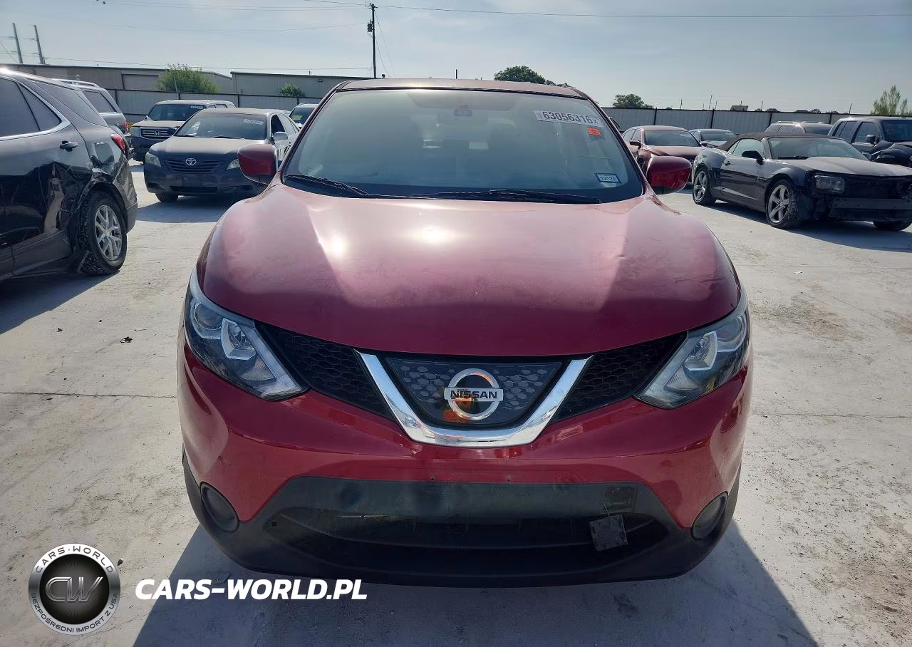 2018 Nissan Rogue Sport S VIN:JN1BJ1CP8JW183556 - 5