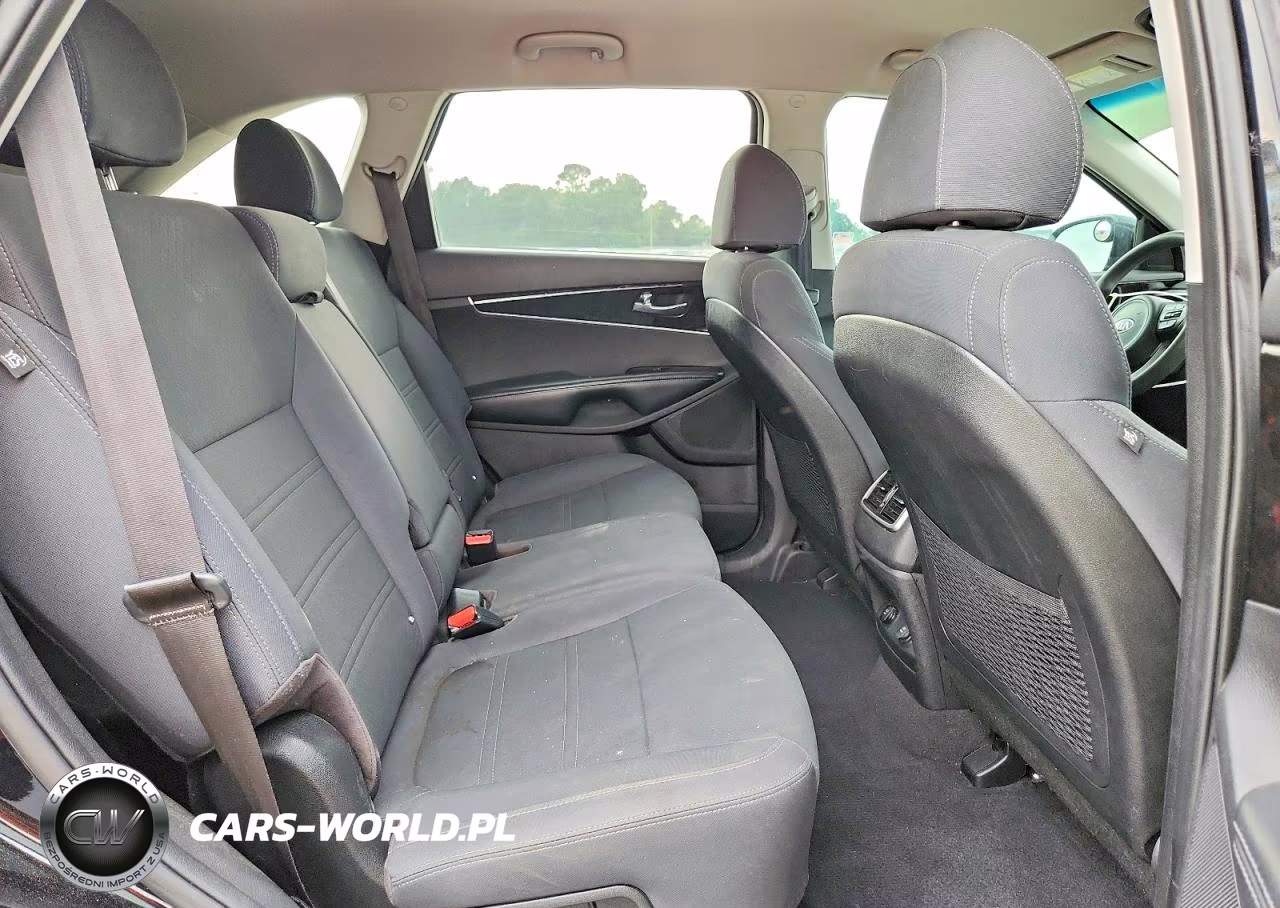 2018 Kia Sorento Lx VIN:5XYPG4A36JG418021 - 11