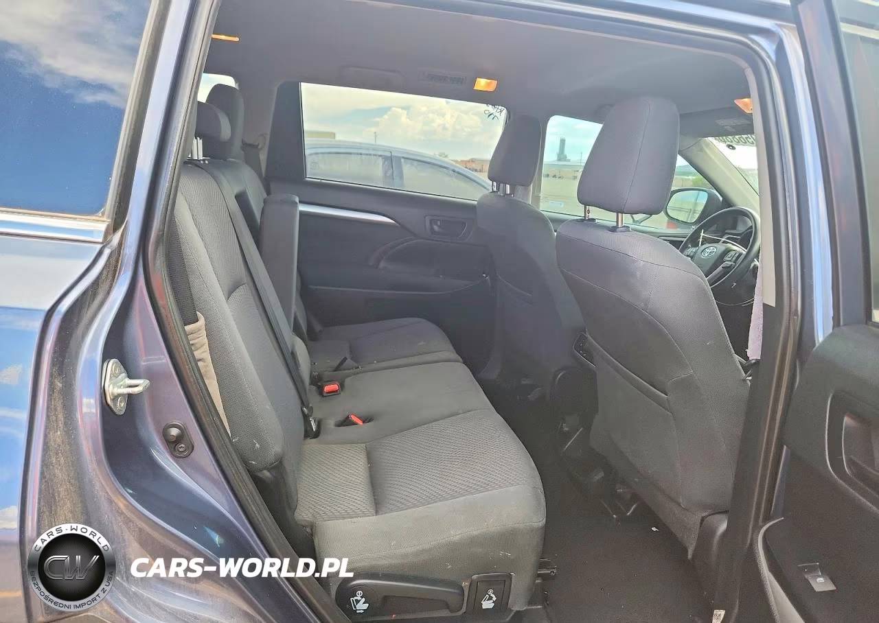 2019 Toyota Highlander Le VIN:5TDBZRFH3KS965130 - 11