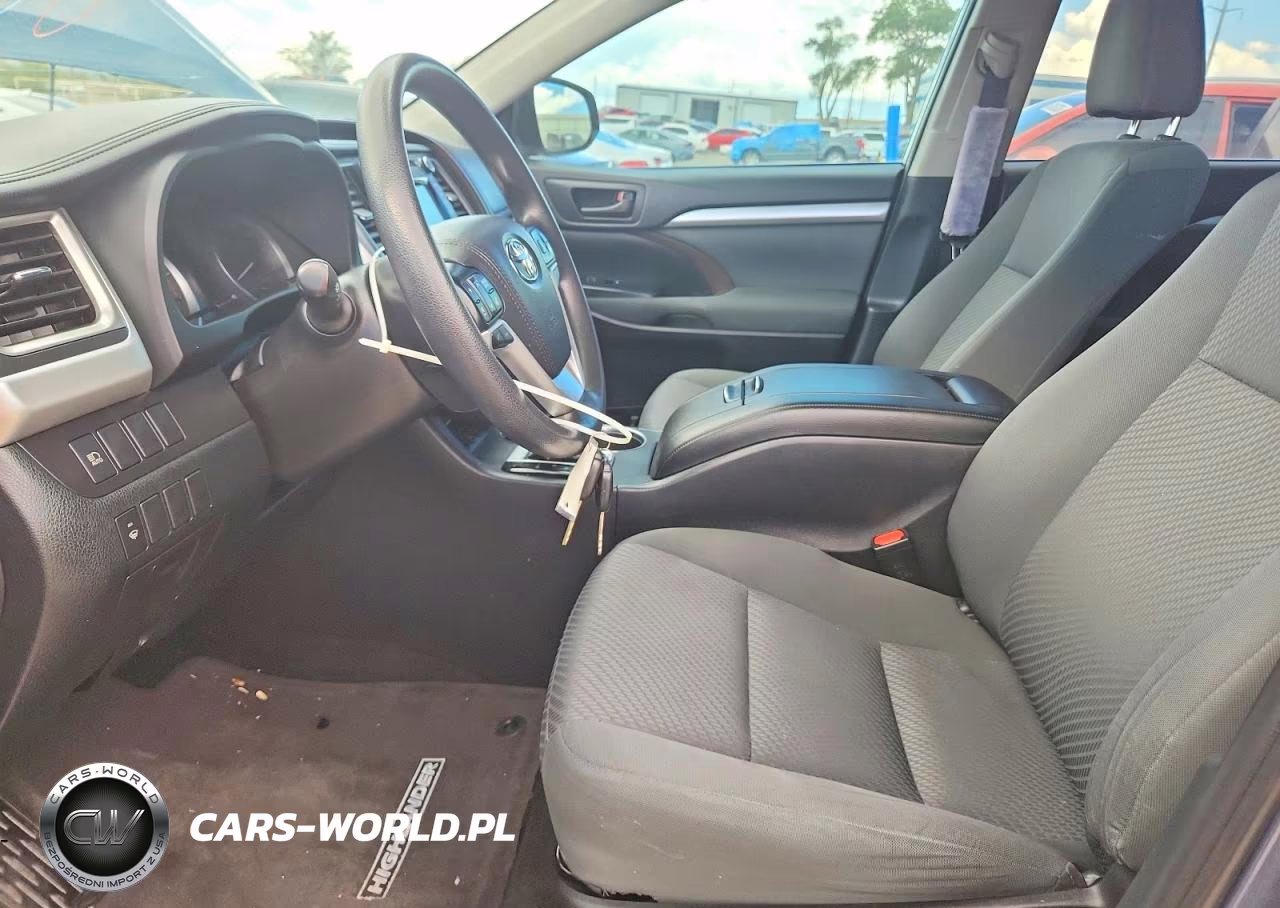 2019 Toyota Highlander Le VIN:5TDBZRFH3KS965130 - 7