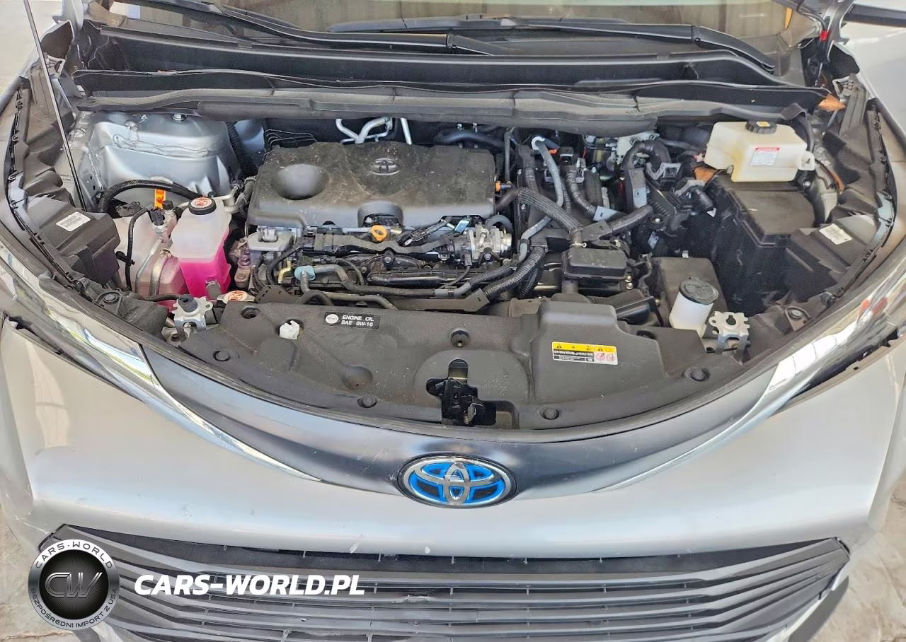 2025 Toyota Sienna Xle 8-Passenger VIN:5TDJRKEC7SS251462 - 11