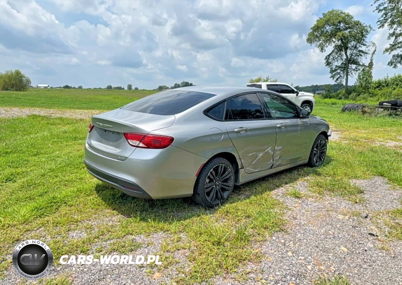 2017 Chrysler 200 Lx VIN:1C3CCCFB8HN504085 - 4