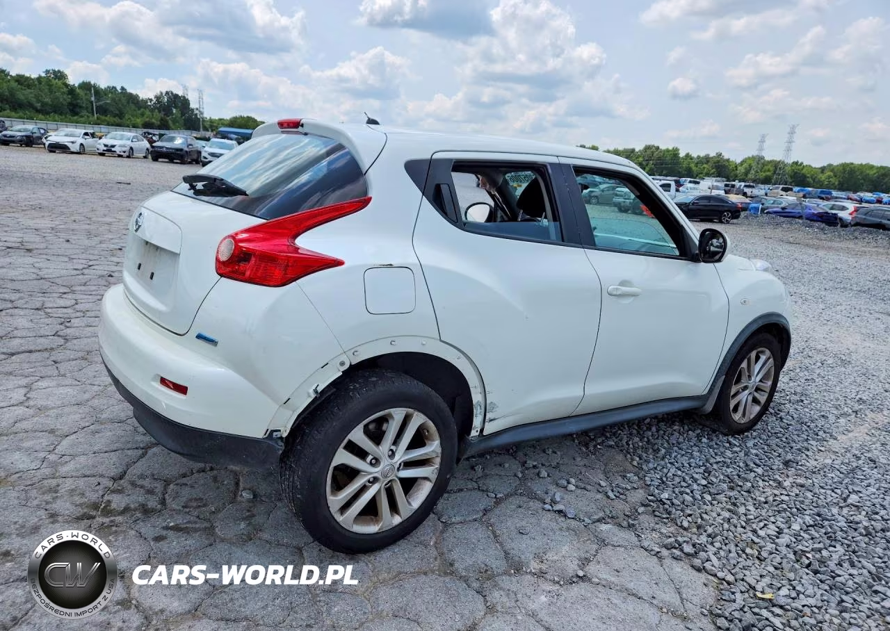 2013 Nissan Juke S VIN:JN8AF5MR2DT210682 - 3