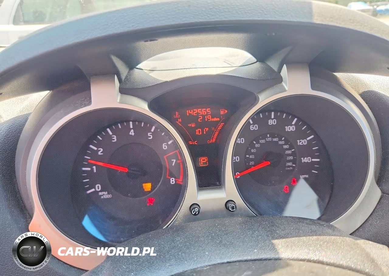 2013 Nissan Juke S VIN:JN8AF5MR2DT210682 - 9