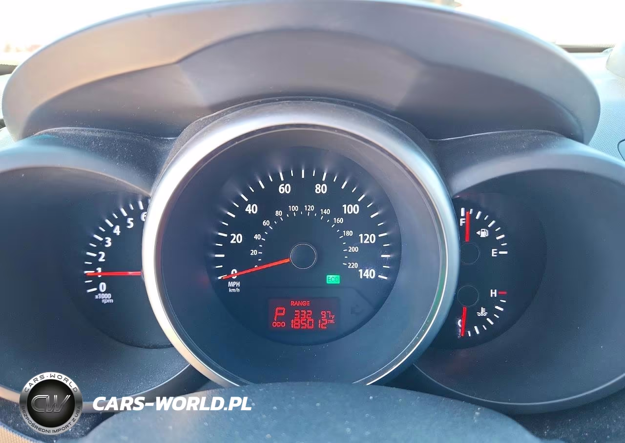 2013 Kia Soul + VIN:KNDJT2A65D7484321 - 9