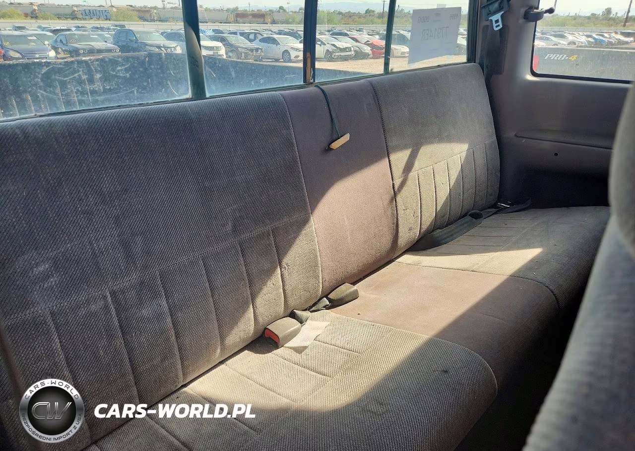 1996 Dodge Ram 2500 VIN:3B7KC23Z3TM150806 - 10