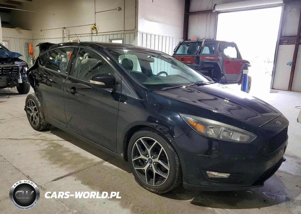 2017 Ford Focus Sel VIN:1FADP3M20HL330604 - 4